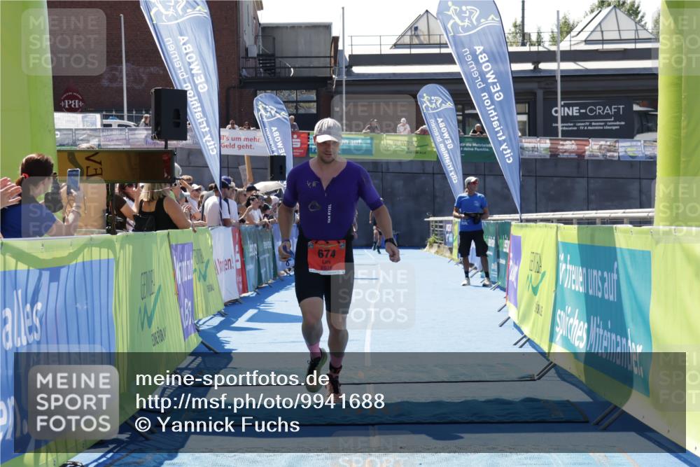 09.08.2026 - GEWOBA Citytriathlon Bremen Yannick Fuchs http://msf.ph/oto/9941688 09.08.2026 14:01:18 Ziel 674, 761 meine-sportfotos.de