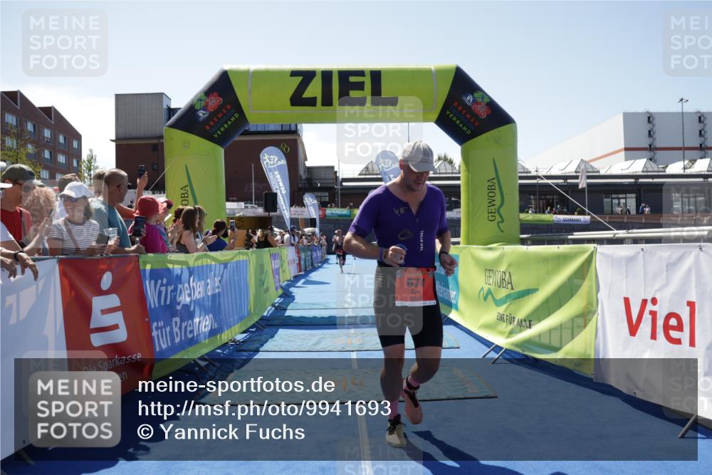 09.08.2026 - GEWOBA Citytriathlon Bremen Yannick Fuchs http://msf.ph/oto/9941693 09.08.2026 14:01:20 Ziel 674, 761 meine-sportfotos.de