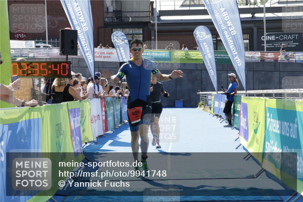 09.08.2026 - GEWOBA Citytriathlon Bremen Yannick Fuchs http://msf.ph/oto/9941748 09.08.2026 14:02:03 Ziel 624, 979 meine-sportfotos.de