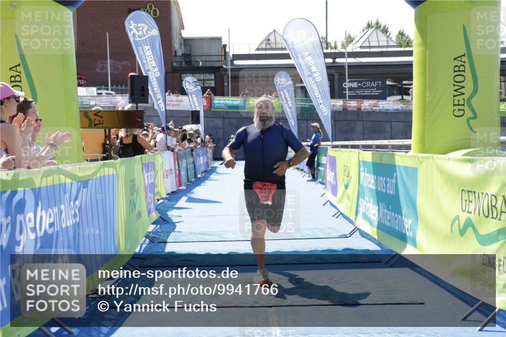 09.08.2026 - GEWOBA Citytriathlon Bremen Yannick Fuchs http://msf.ph/oto/9941766 09.08.2026 14:02:22 Ziel 819 meine-sportfotos.de