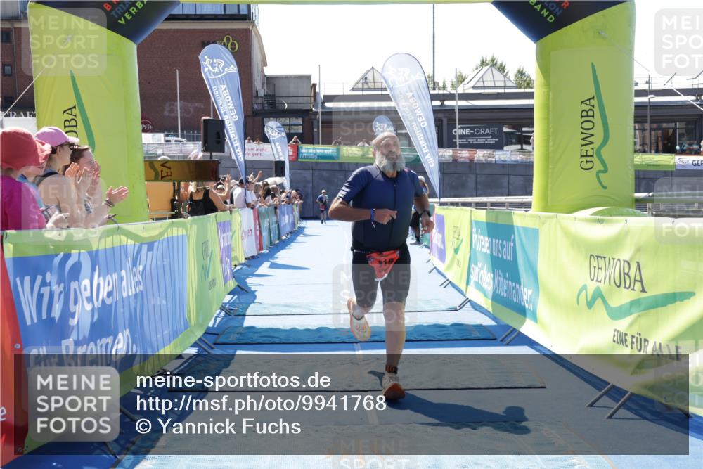 09.08.2026 - GEWOBA Citytriathlon Bremen Yannick Fuchs http://msf.ph/oto/9941768 09.08.2026 14:02:23 Ziel 819 meine-sportfotos.de