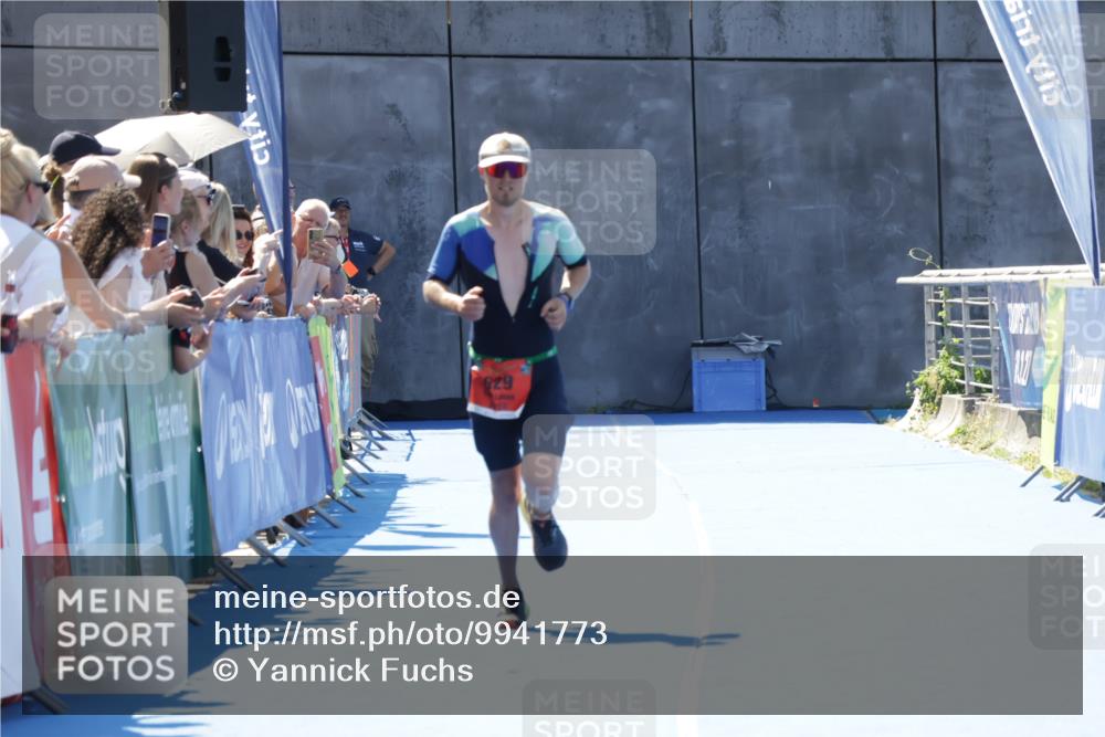 09.08.2026 - GEWOBA Citytriathlon Bremen Yannick Fuchs http://msf.ph/oto/9941773 09.08.2026 14:02:28 Ziel 629 meine-sportfotos.de