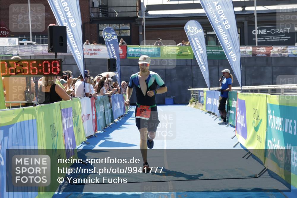 09.08.2026 - GEWOBA Citytriathlon Bremen Yannick Fuchs http://msf.ph/oto/9941777 09.08.2026 14:02:31 Ziel 629 meine-sportfotos.de