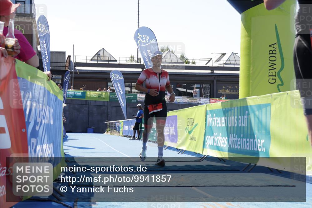 09.08.2026 - GEWOBA Citytriathlon Bremen Yannick Fuchs http://msf.ph/oto/9941857 09.08.2026 14:04:43 Ziel 575, 746, 831 meine-sportfotos.de