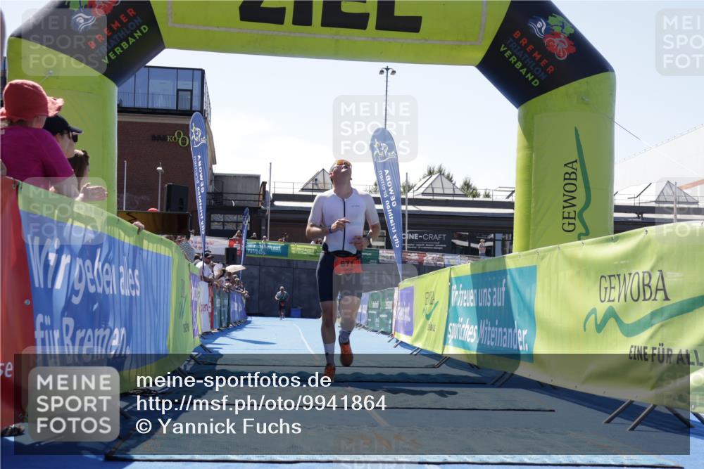 09.08.2026 - GEWOBA Citytriathlon Bremen Yannick Fuchs http://msf.ph/oto/9941864 09.08.2026 14:05:15 Ziel 671 meine-sportfotos.de