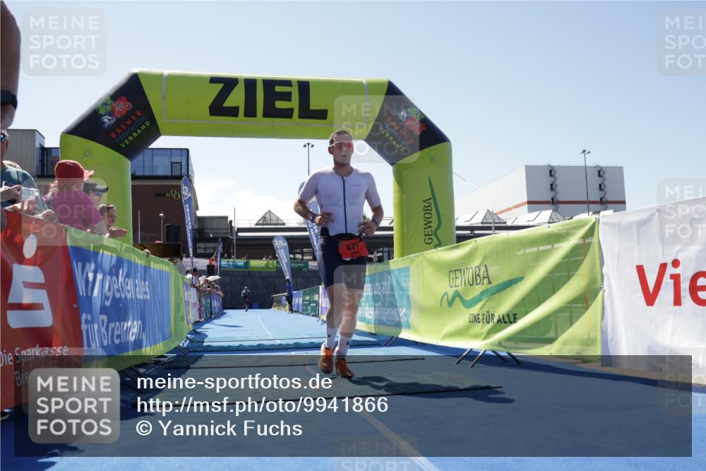 09.08.2026 - GEWOBA Citytriathlon Bremen Yannick Fuchs http://msf.ph/oto/9941866 09.08.2026 14:05:16 Ziel 671 meine-sportfotos.de
