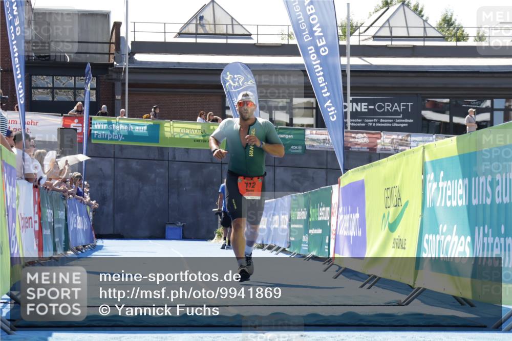 09.08.2026 - GEWOBA Citytriathlon Bremen Yannick Fuchs http://msf.ph/oto/9941869 09.08.2026 14:05:24 Ziel 712 meine-sportfotos.de