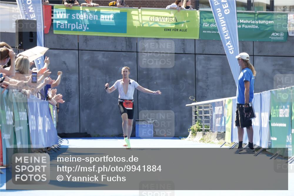 09.08.2026 - GEWOBA Citytriathlon Bremen Yannick Fuchs http://msf.ph/oto/9941884 09.08.2026 14:06:00 Ziel  meine-sportfotos.de