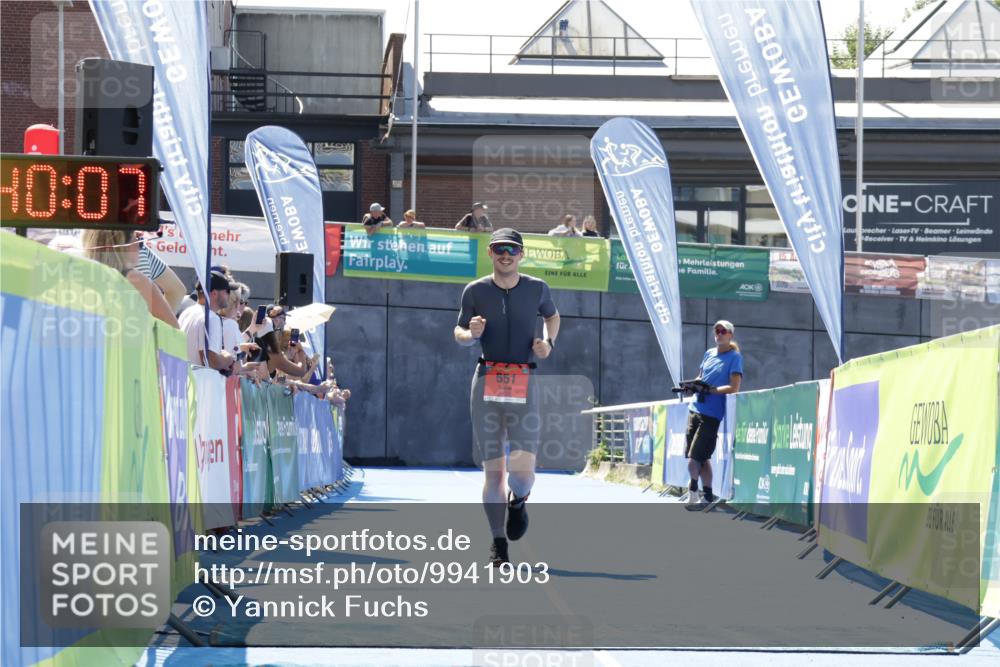 09.08.2026 - GEWOBA Citytriathlon Bremen Yannick Fuchs http://msf.ph/oto/9941903 09.08.2026 14:06:30 Ziel 551 meine-sportfotos.de