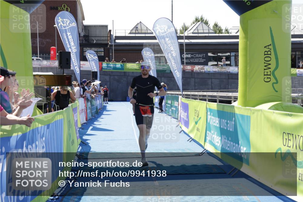 09.08.2026 - GEWOBA Citytriathlon Bremen Yannick Fuchs http://msf.ph/oto/9941938 09.08.2026 14:07:11 Ziel 633 meine-sportfotos.de