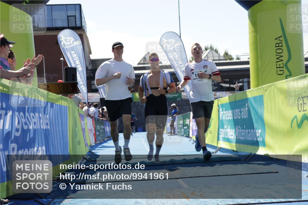 09.08.2026 - GEWOBA Citytriathlon Bremen Yannick Fuchs http://msf.ph/oto/9941961 09.08.2026 14:07:39 Ziel 1119 meine-sportfotos.de