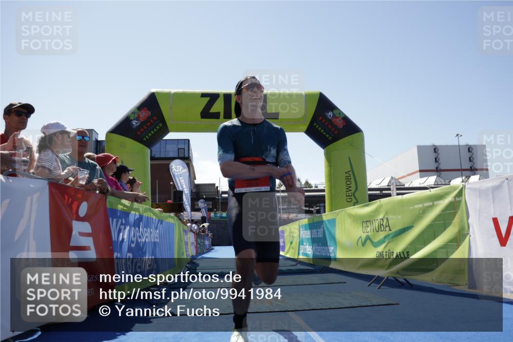 09.08.2026 - GEWOBA Citytriathlon Bremen Yannick Fuchs http://msf.ph/oto/9941984 09.08.2026 14:07:46 Ziel 676 meine-sportfotos.de