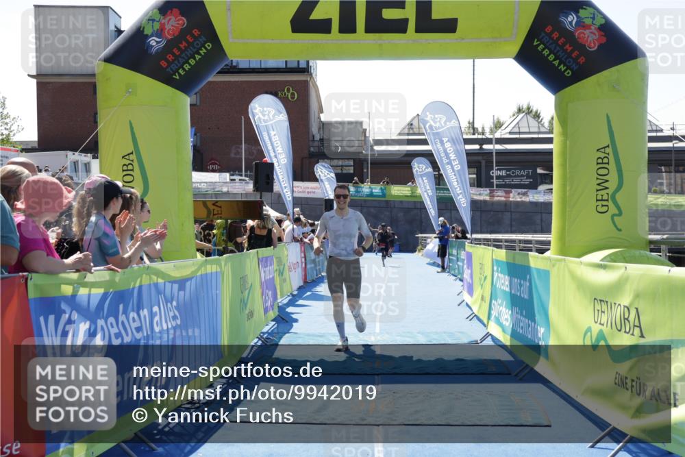 09.08.2026 - GEWOBA Citytriathlon Bremen Yannick Fuchs http://msf.ph/oto/9942019 09.08.2026 14:08:43 Ziel 662 meine-sportfotos.de