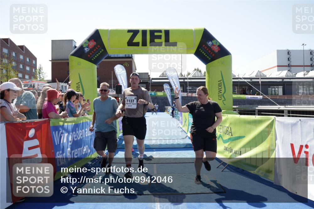 09.08.2026 - GEWOBA Citytriathlon Bremen Yannick Fuchs http://msf.ph/oto/9942046 09.08.2026 14:08:54 Ziel 677, 924, 1137 meine-sportfotos.de