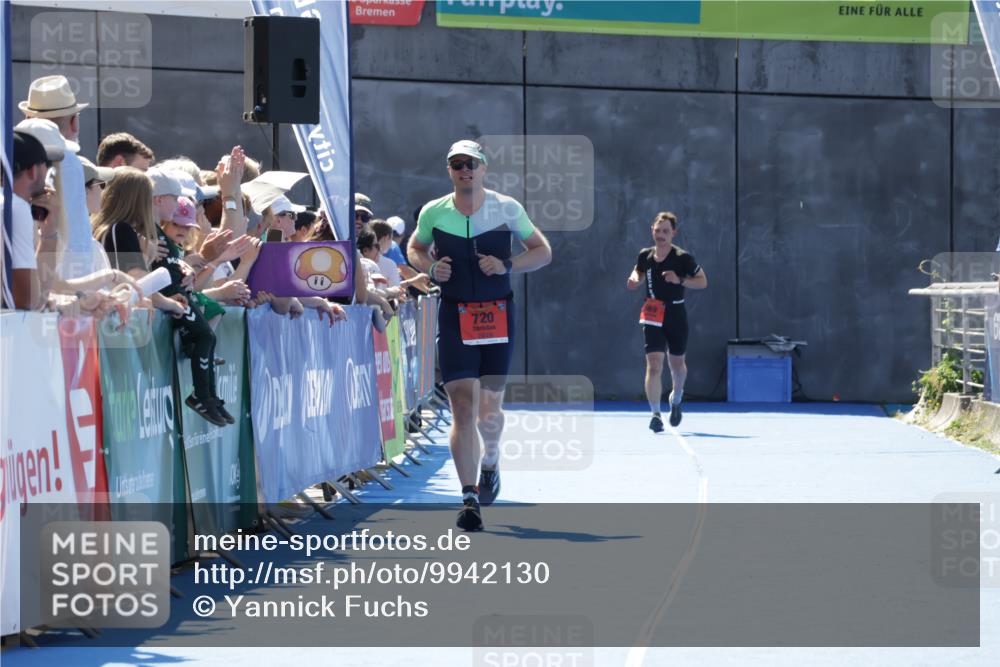 09.08.2026 - GEWOBA Citytriathlon Bremen Yannick Fuchs http://msf.ph/oto/9942130 09.08.2026 14:10:03 Ziel 898 meine-sportfotos.de