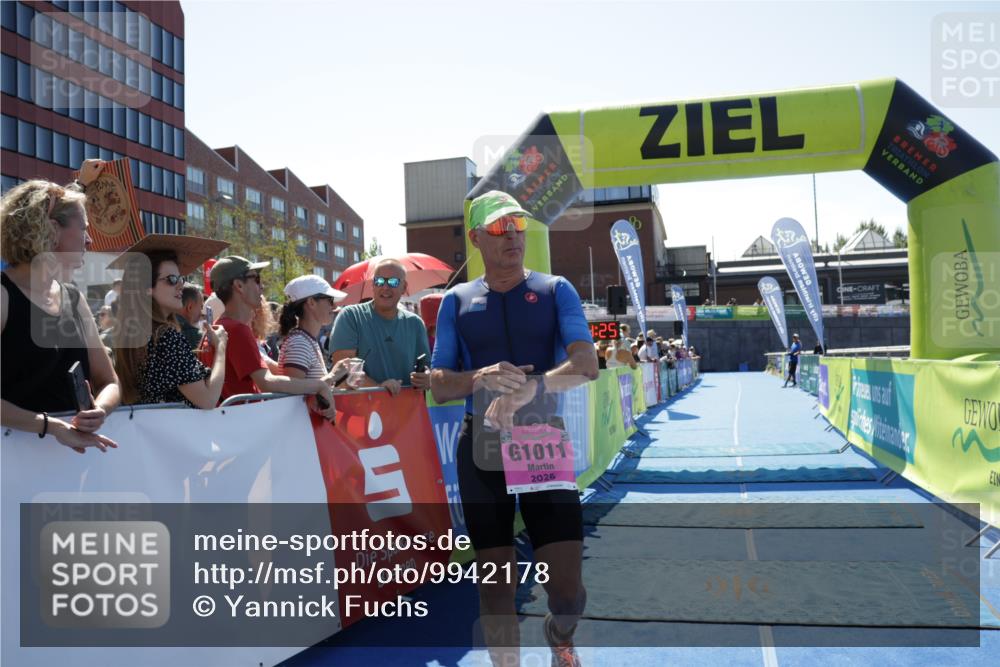 09.08.2026 - GEWOBA Citytriathlon Bremen Yannick Fuchs http://msf.ph/oto/9942178 09.08.2026 14:10:48 Ziel 1011, 1011 meine-sportfotos.de