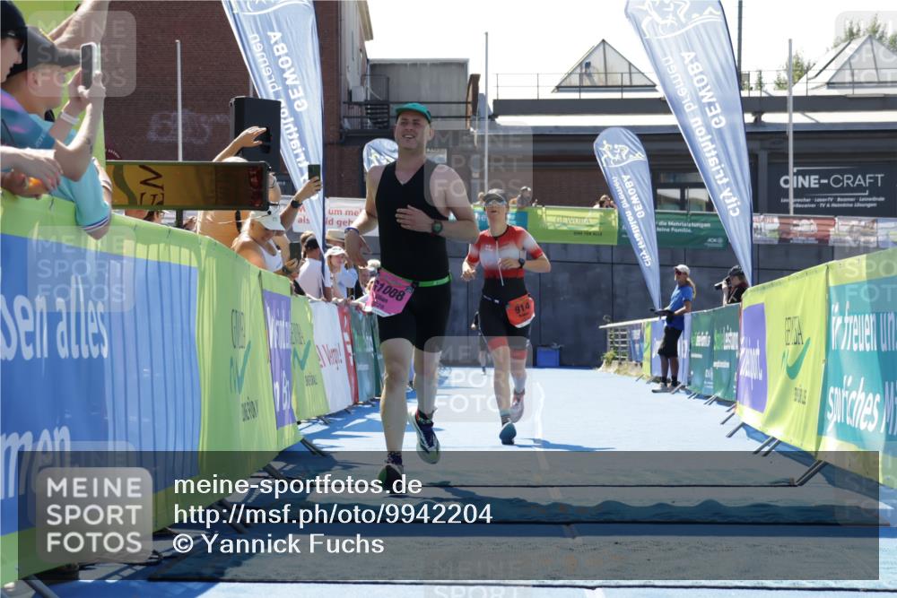09.08.2026 - GEWOBA Citytriathlon Bremen Yannick Fuchs http://msf.ph/oto/9942204 09.08.2026 14:11:35 Ziel 914, 1008, 1008 meine-sportfotos.de
