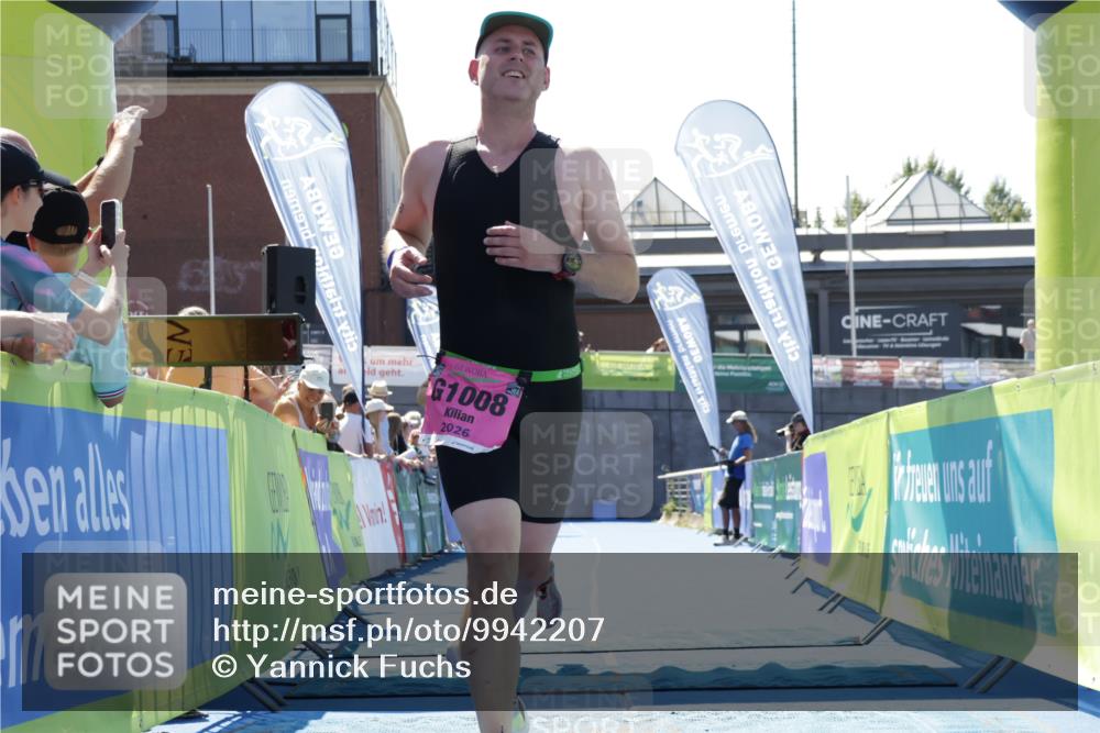 09.08.2026 - GEWOBA Citytriathlon Bremen Yannick Fuchs http://msf.ph/oto/9942207 09.08.2026 14:11:37 Ziel 914, 1008, 1008 meine-sportfotos.de