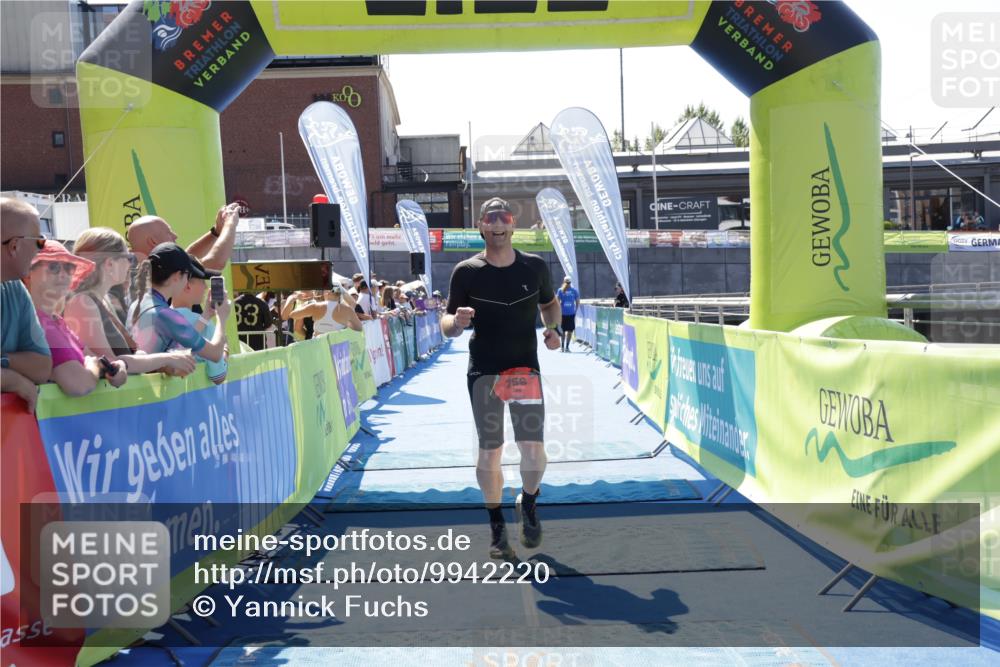 09.08.2026 - GEWOBA Citytriathlon Bremen Yannick Fuchs http://msf.ph/oto/9942220 09.08.2026 14:11:46 Ziel 756 meine-sportfotos.de
