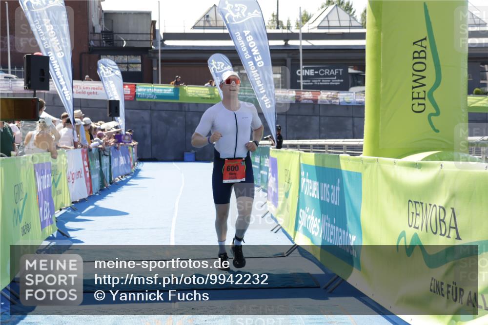 09.08.2026 - GEWOBA Citytriathlon Bremen Yannick Fuchs http://msf.ph/oto/9942232 09.08.2026 14:12:04 Ziel 600 meine-sportfotos.de
