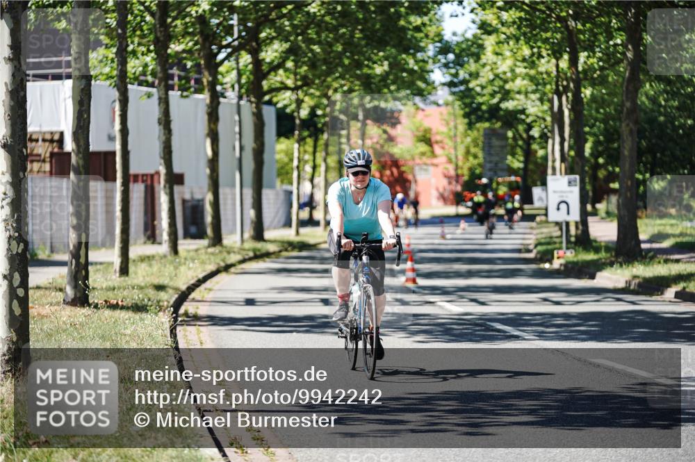09.08.2026 - GEWOBA Citytriathlon Bremen Michael Burmester http://msf.ph/oto/9942242 09.08.2026 14:25:33 Radfahren 333, 518 meine-sportfotos.de