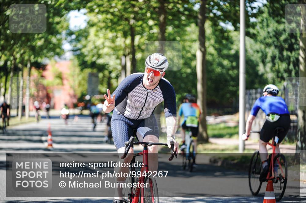 09.08.2026 - GEWOBA Citytriathlon Bremen Michael Burmester http://msf.ph/oto/9942267 09.08.2026 14:25:54 Radfahren 78, 140, 184, 185, 189, 387, 445, 464, 474 meine-sportfotos.de