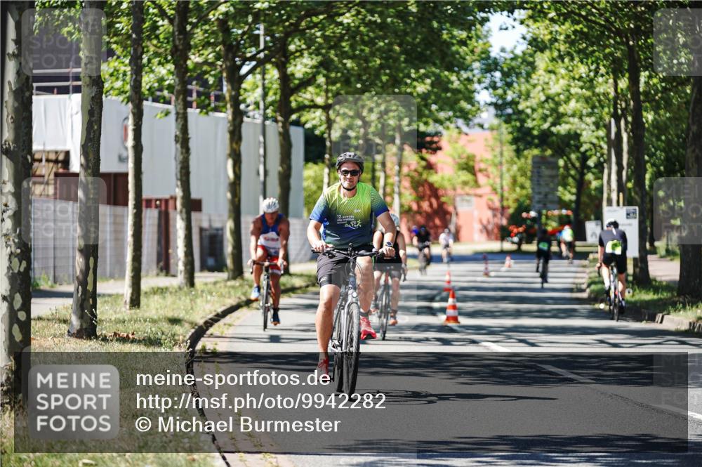 09.08.2026 - GEWOBA Citytriathlon Bremen Michael Burmester http://msf.ph/oto/9942282 09.08.2026 14:26:10 Radfahren 366, 392, 406, 459, 474, 476, 506 meine-sportfotos.de