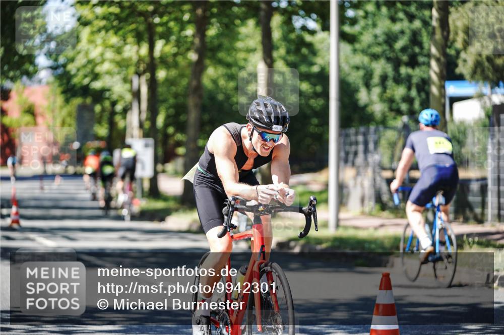 09.08.2026 - GEWOBA Citytriathlon Bremen Michael Burmester http://msf.ph/oto/9942301 09.08.2026 14:26:21 Radfahren 32, 51, 176, 366, 459, 497, 506 meine-sportfotos.de