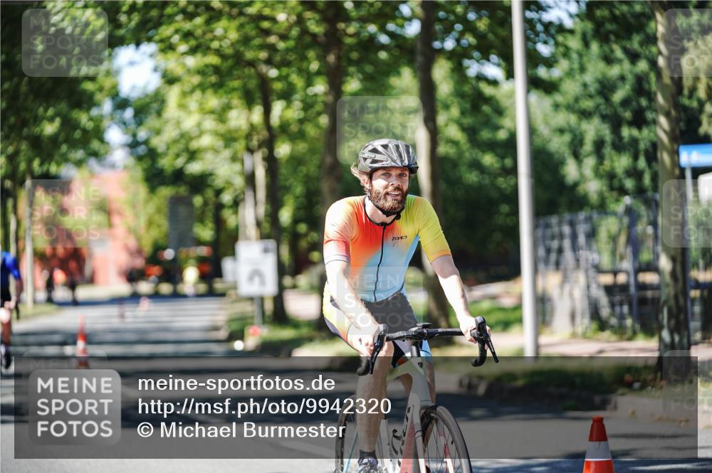 09.08.2026 - GEWOBA Citytriathlon Bremen Michael Burmester http://msf.ph/oto/9942320 09.08.2026 14:26:36 Radfahren 15, 16, 29, 32, 178, 408, 497 meine-sportfotos.de