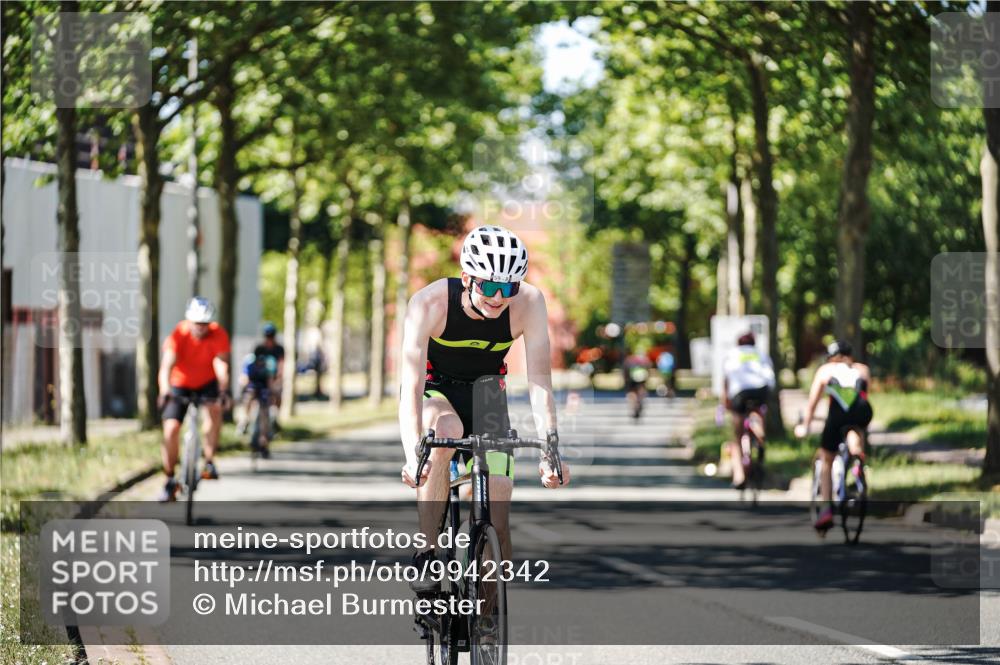 09.08.2026 - GEWOBA Citytriathlon Bremen Michael Burmester http://msf.ph/oto/9942342 09.08.2026 14:27:05 Radfahren 1, 59, 156, 170, 427, 447, 461 meine-sportfotos.de