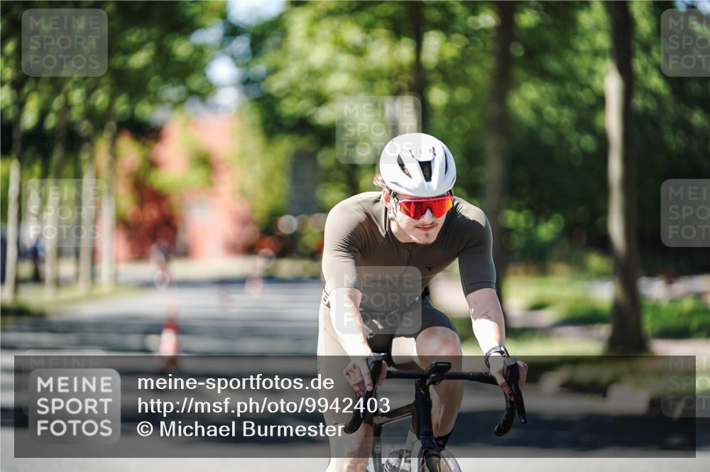09.08.2026 - GEWOBA Citytriathlon Bremen Michael Burmester http://msf.ph/oto/9942403 09.08.2026 14:28:34 Radfahren 11, 77, 119, 155, 168 meine-sportfotos.de