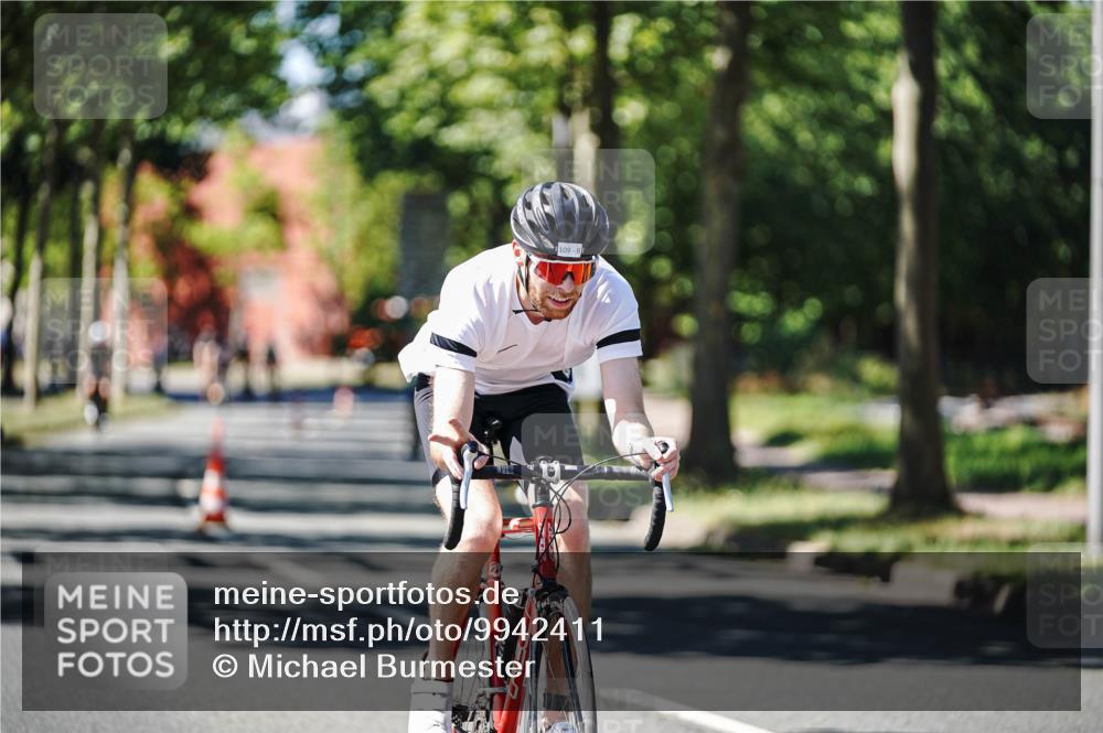 09.08.2026 - GEWOBA Citytriathlon Bremen Michael Burmester http://msf.ph/oto/9942411 09.08.2026 14:28:45 Radfahren 11, 50, 77, 109, 124, 155, 350 meine-sportfotos.de