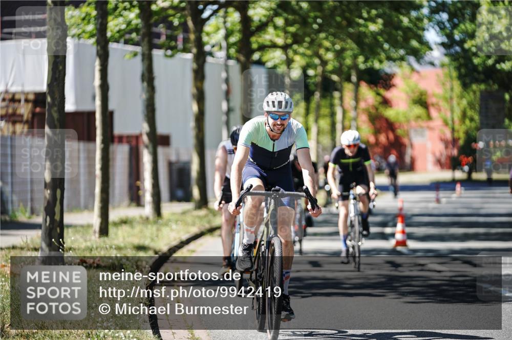 09.08.2026 - GEWOBA Citytriathlon Bremen Michael Burmester http://msf.ph/oto/9942419 09.08.2026 14:28:54 Radfahren 13, 33, 46, 50, 68, 71, 84, 97, 109, 114, 117, 124, 129, 150, 162, 350, 498 meine-sportfotos.de