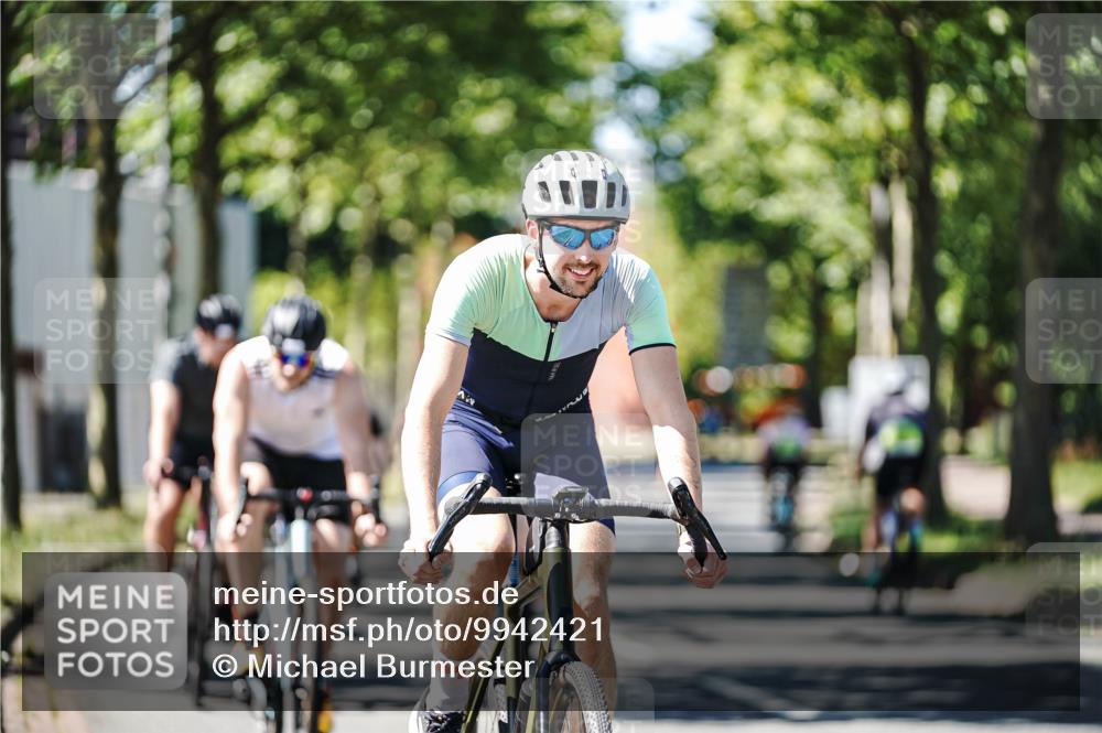 09.08.2026 - GEWOBA Citytriathlon Bremen Michael Burmester http://msf.ph/oto/9942421 09.08.2026 14:28:54 Radfahren 13, 33, 46, 50, 68, 71, 84, 97, 109, 114, 117, 124, 129, 150, 162, 350, 498 meine-sportfotos.de
