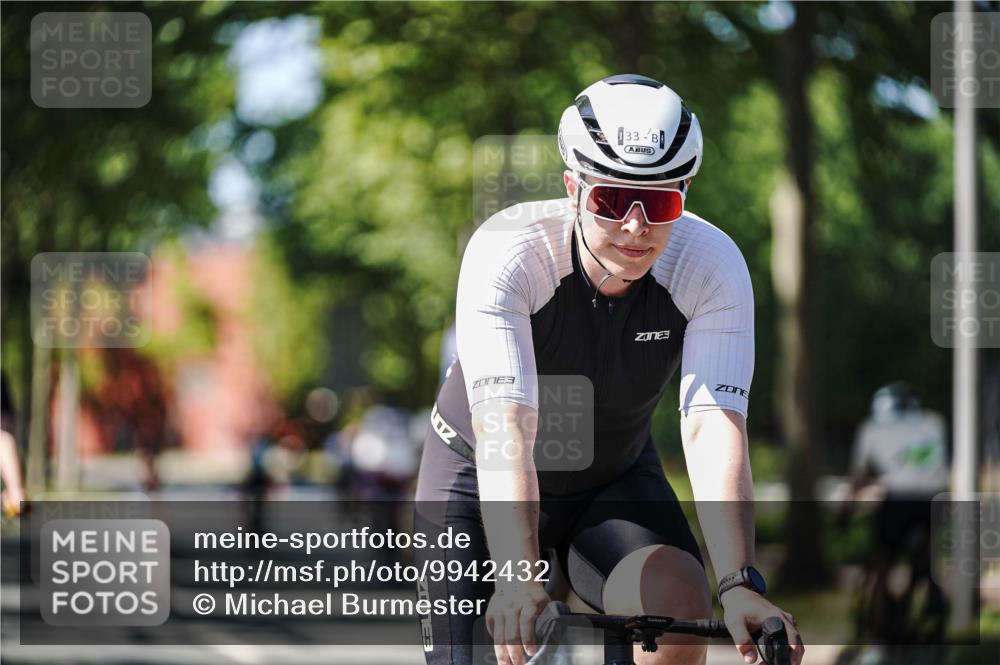 09.08.2026 - GEWOBA Citytriathlon Bremen Michael Burmester http://msf.ph/oto/9942432 09.08.2026 14:29:00 Radfahren 13, 33, 46, 68, 71, 84, 97, 114, 117, 124, 129, 150, 154, 162, 350, 498 meine-sportfotos.de