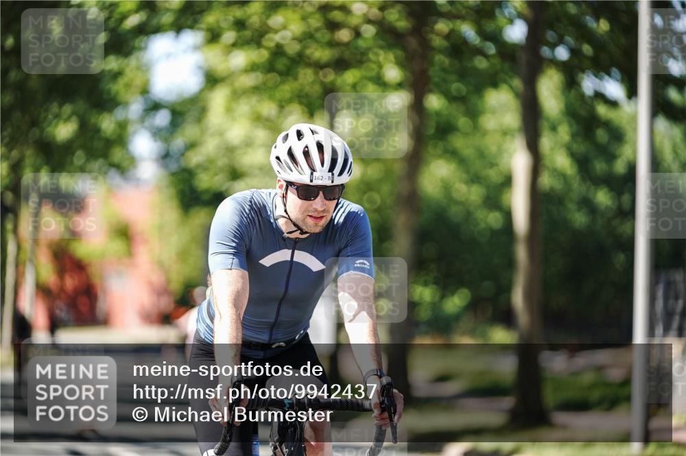 09.08.2026 - GEWOBA Citytriathlon Bremen Michael Burmester http://msf.ph/oto/9942437 09.08.2026 14:29:03 Radfahren 13, 33, 46, 68, 71, 84, 97, 114, 117, 124, 129, 150, 154, 162, 498 meine-sportfotos.de