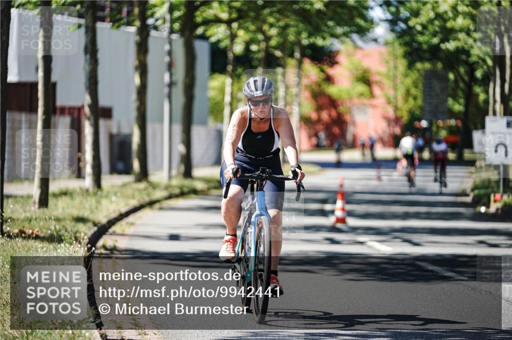 09.08.2026 - GEWOBA Citytriathlon Bremen Michael Burmester http://msf.ph/oto/9942441 09.08.2026 14:29:17 Radfahren 154, 490 meine-sportfotos.de