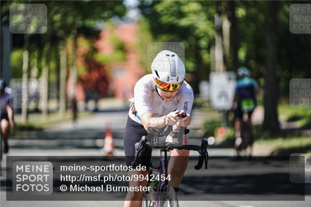 09.08.2026 - GEWOBA Citytriathlon Bremen Michael Burmester http://msf.ph/oto/9942454 09.08.2026 14:29:41 Radfahren 123, 143, 144, 164, 294, 418 meine-sportfotos.de