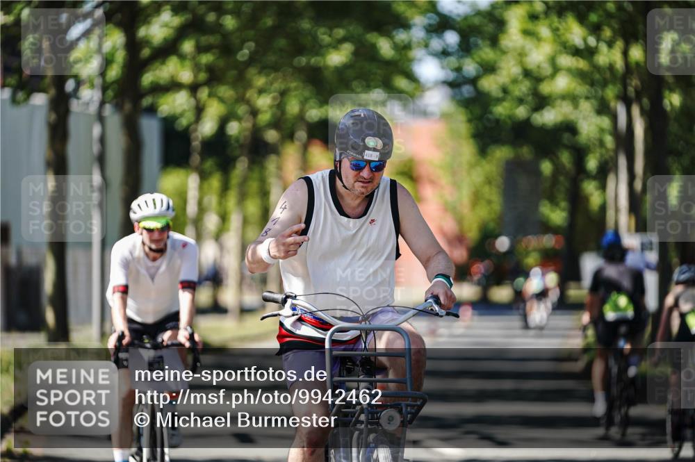 09.08.2026 - GEWOBA Citytriathlon Bremen Michael Burmester http://msf.ph/oto/9942462 09.08.2026 14:29:55 Radfahren 164, 418, 469, 512 meine-sportfotos.de