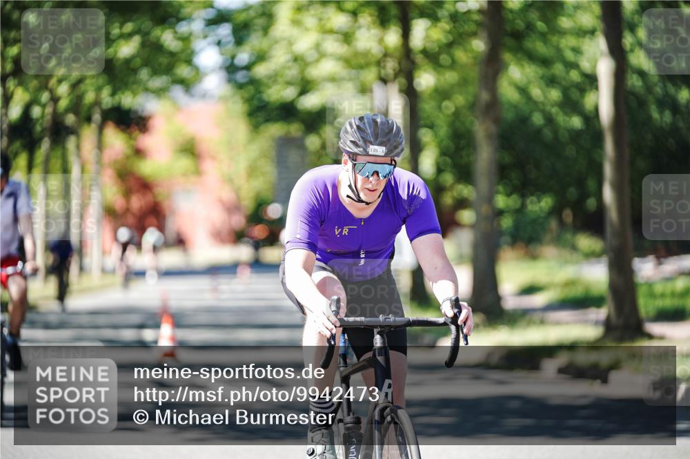 09.08.2026 - GEWOBA Citytriathlon Bremen Michael Burmester http://msf.ph/oto/9942473 09.08.2026 14:30:16 Radfahren 26, 137, 139, 169, 279, 304, 401, 407 meine-sportfotos.de
