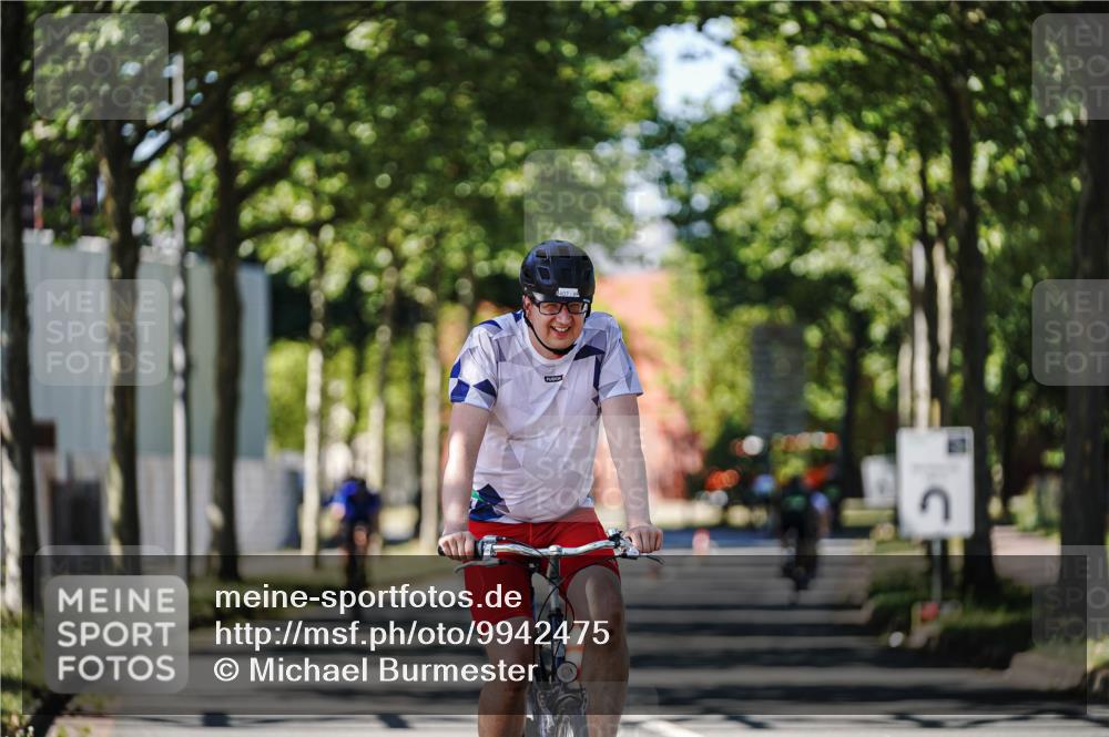 09.08.2026 - GEWOBA Citytriathlon Bremen Michael Burmester http://msf.ph/oto/9942475 09.08.2026 14:30:17 Radfahren 26, 137, 139, 169, 279, 304, 401, 407 meine-sportfotos.de