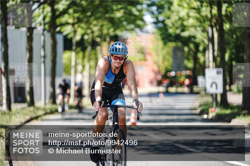 09.08.2026 - GEWOBA Citytriathlon Bremen Michael Burmester http://msf.ph/oto/9942496 09.08.2026 14:30:32 Radfahren 26, 27, 36, 79, 118, 159, 169, 186, 270, 374, 433 meine-sportfotos.de