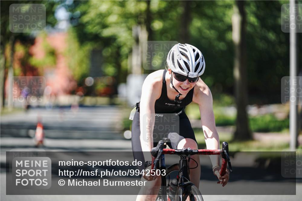 09.08.2026 - GEWOBA Citytriathlon Bremen Michael Burmester http://msf.ph/oto/9942503 09.08.2026 14:30:36 Radfahren 27, 36, 79, 118, 128, 135, 159, 186, 270, 374, 433 meine-sportfotos.de