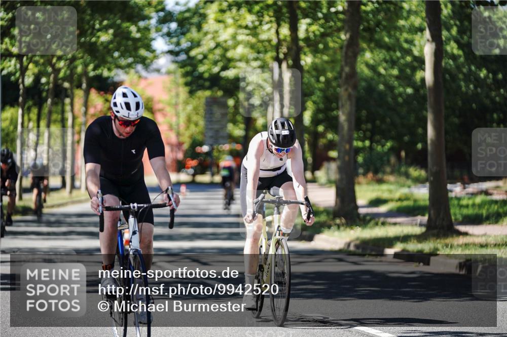 09.08.2026 - GEWOBA Citytriathlon Bremen Michael Burmester http://msf.ph/oto/9942520 09.08.2026 14:30:48 Radfahren 36, 45, 54, 60, 73, 91, 92, 105, 128, 135, 186, 200 meine-sportfotos.de