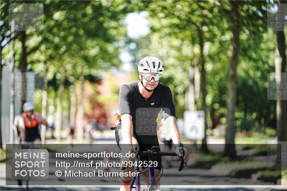 09.08.2026 - GEWOBA Citytriathlon Bremen Michael Burmester http://msf.ph/oto/9942529 09.08.2026 14:30:54 Radfahren 45, 54, 60, 73, 91, 92, 105, 125, 128, 135, 200, 353 meine-sportfotos.de