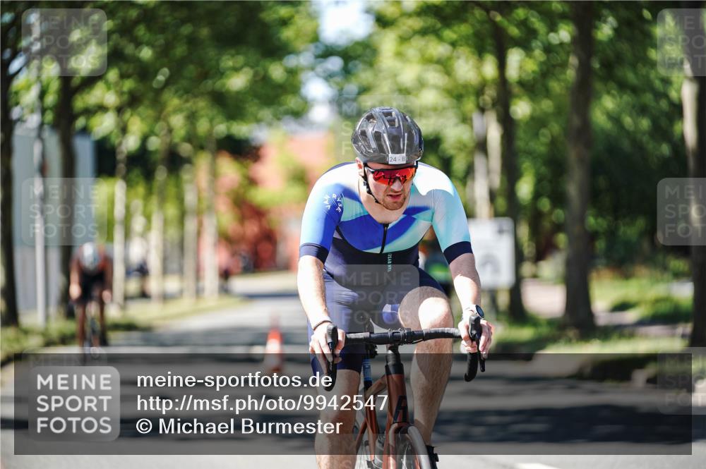 09.08.2026 - GEWOBA Citytriathlon Bremen Michael Burmester http://msf.ph/oto/9942547 09.08.2026 14:31:26 Radfahren 24, 52, 295 meine-sportfotos.de