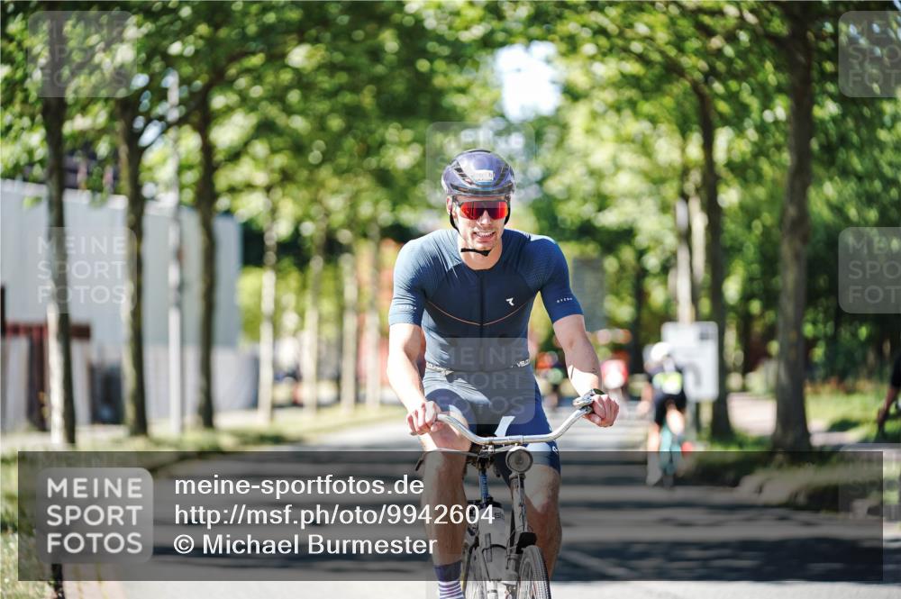 09.08.2026 - GEWOBA Citytriathlon Bremen Michael Burmester http://msf.ph/oto/9942604 09.08.2026 14:32:46 Radfahren 2, 44, 76, 396 meine-sportfotos.de