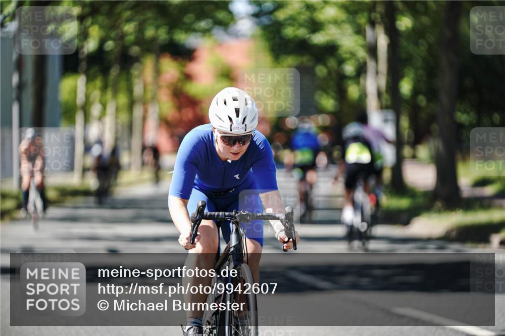 09.08.2026 - GEWOBA Citytriathlon Bremen Michael Burmester http://msf.ph/oto/9942607 09.08.2026 14:32:55 Radfahren 9, 38, 148, 257, 302, 349 meine-sportfotos.de