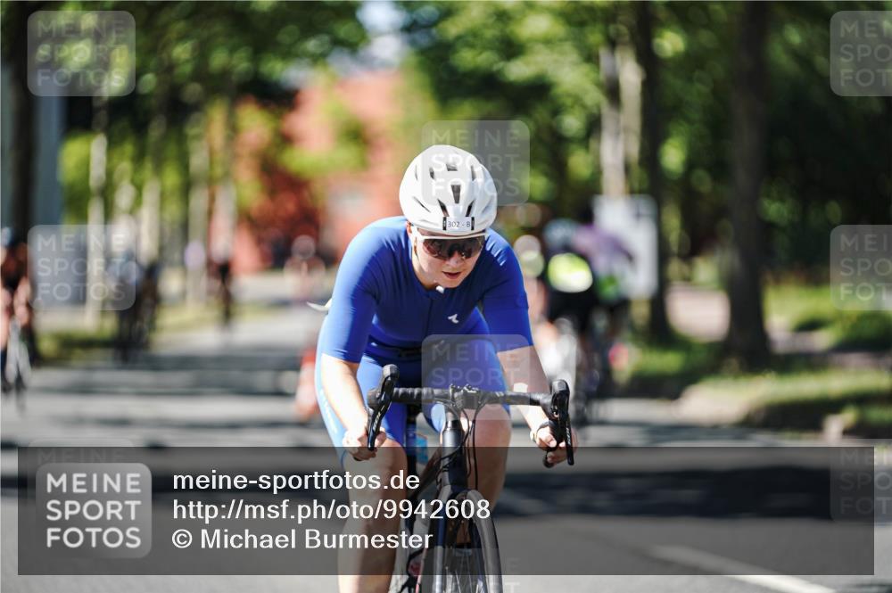 09.08.2026 - GEWOBA Citytriathlon Bremen Michael Burmester http://msf.ph/oto/9942608 09.08.2026 14:32:55 Radfahren 9, 38, 148, 257, 302, 349 meine-sportfotos.de