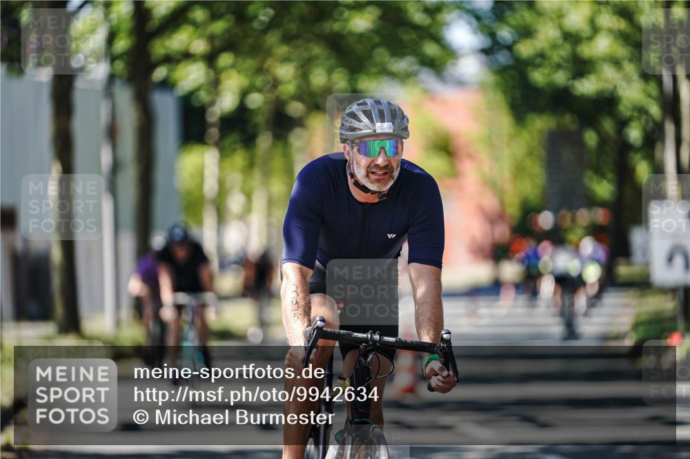 09.08.2026 - GEWOBA Citytriathlon Bremen Michael Burmester http://msf.ph/oto/9942634 09.08.2026 14:33:21 Radfahren 17, 86, 158, 179, 180, 265, 354, 395 meine-sportfotos.de